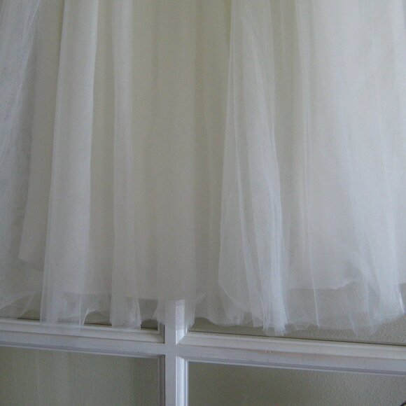 David's Bridal Flower Girl Dress New w/tags Ivory Sz 8 Satin Bodice, Lace, Tulle - Picture 8 of 8